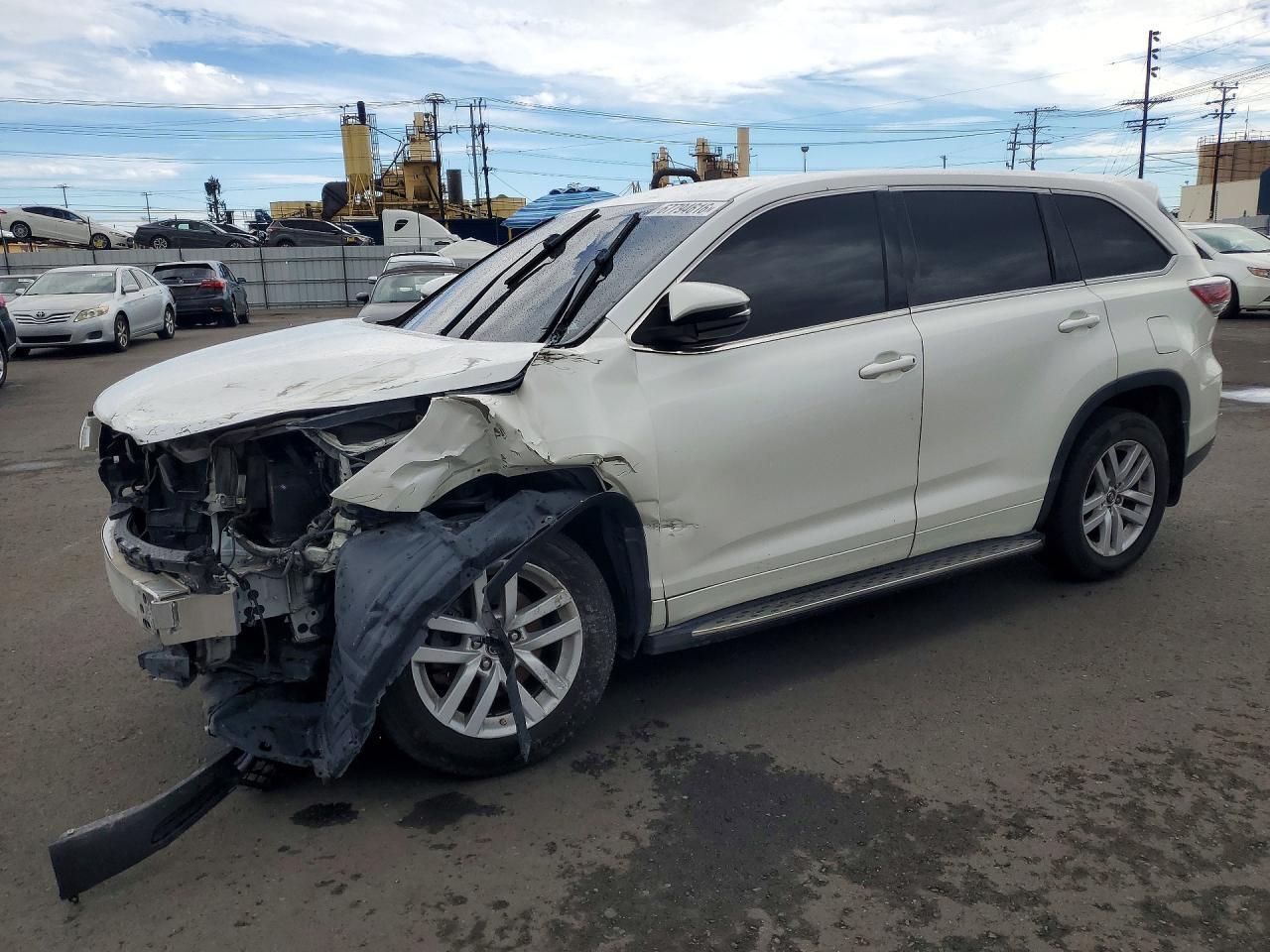2016 TOYOTA HIGHLANDER LE