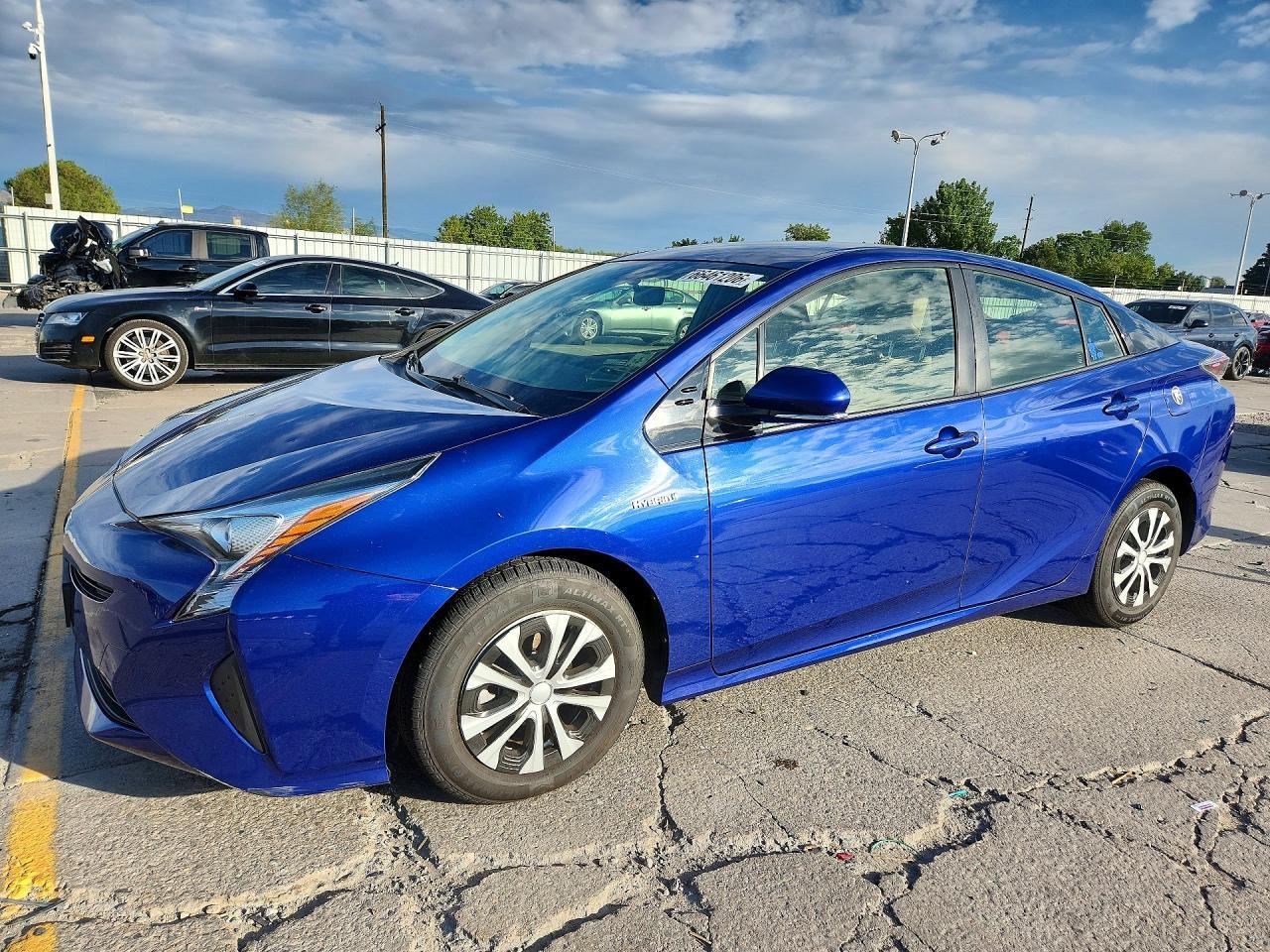 2016 TOYOTA PRIUS JTDKARFU9G3521585