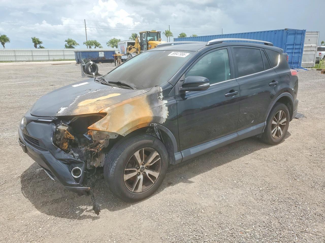 2018 TOYOTA RAV4 2T3RFREV0JW808165