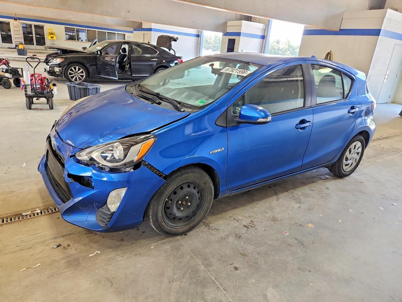 2016 TOYOTA PRIUS C JTDKDTB39G1128926