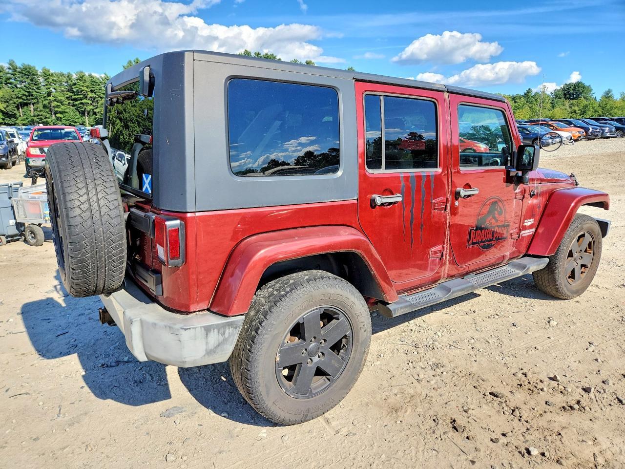 2009 JEEP WRANGLER UNLIMITED SAHARA — Фото 3 из 13