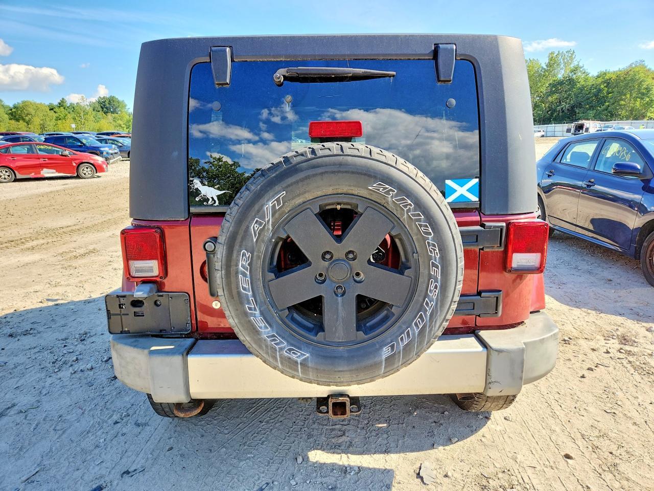 2009 JEEP WRANGLER UNLIMITED SAHARA — Фото 6 из 13