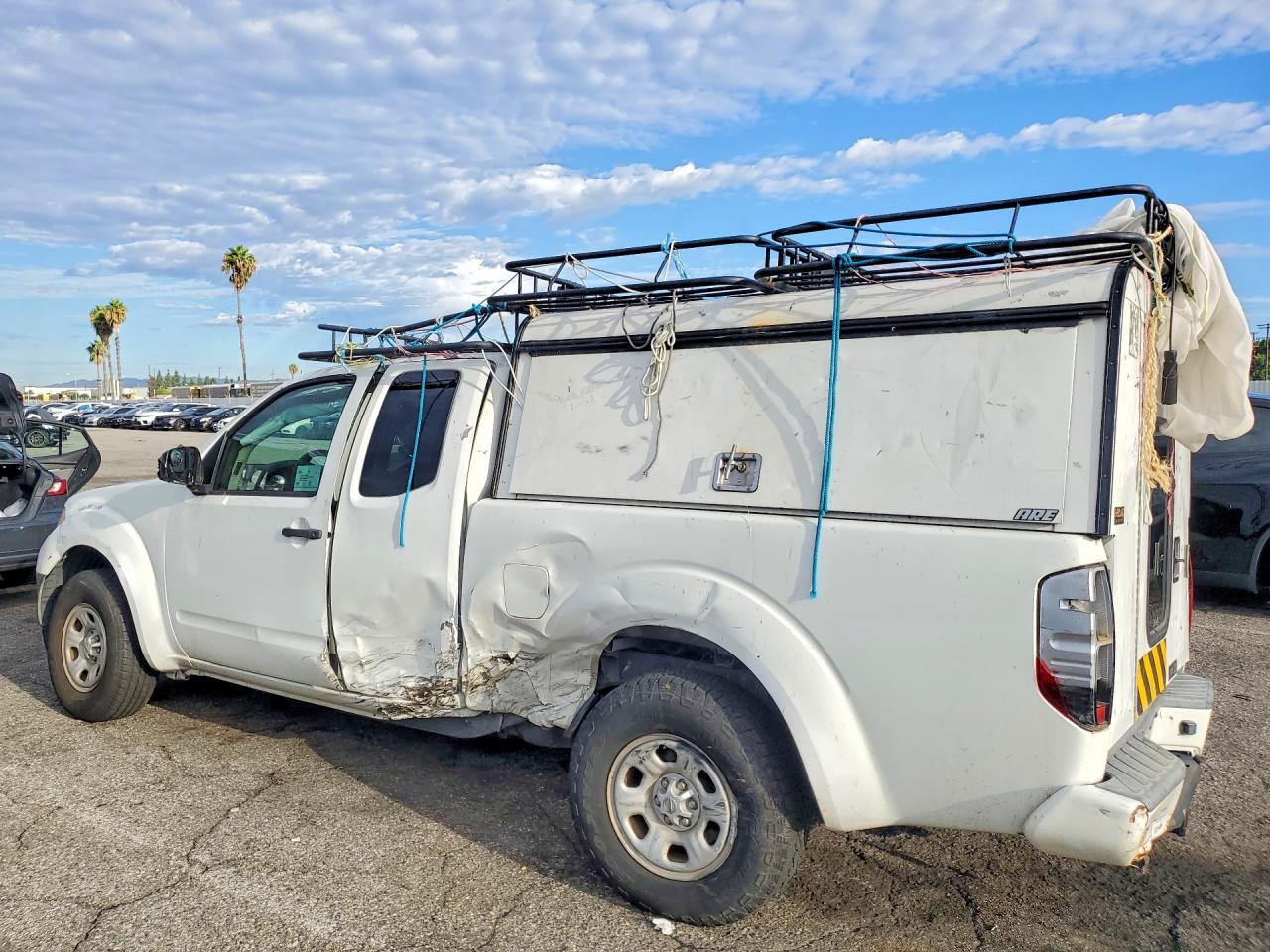 2017 NISSAN FRONTIER S — Фото 2 из 12