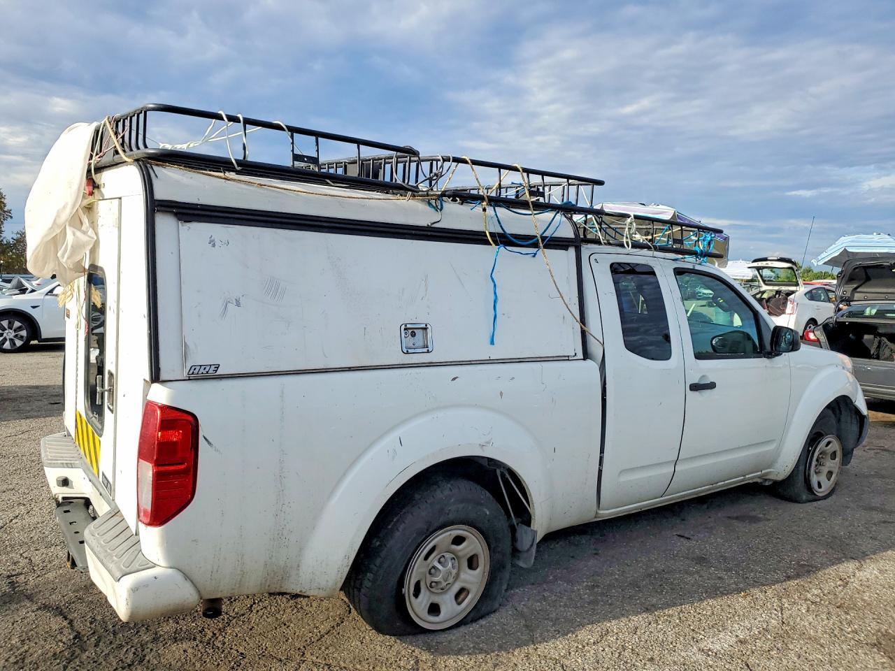 2017 NISSAN FRONTIER S — Фото 3 из 12