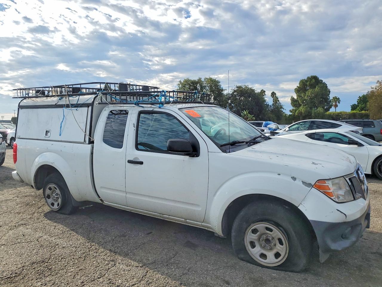 2017 NISSAN FRONTIER S — Фото 4 из 12