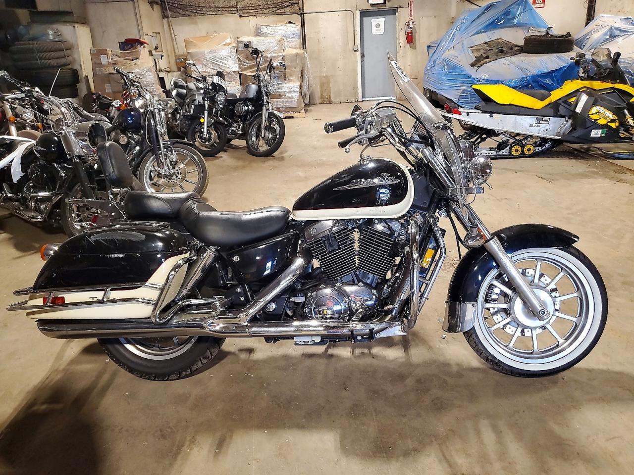 1998 HONDA VT1100 1HFSC3701WA000251