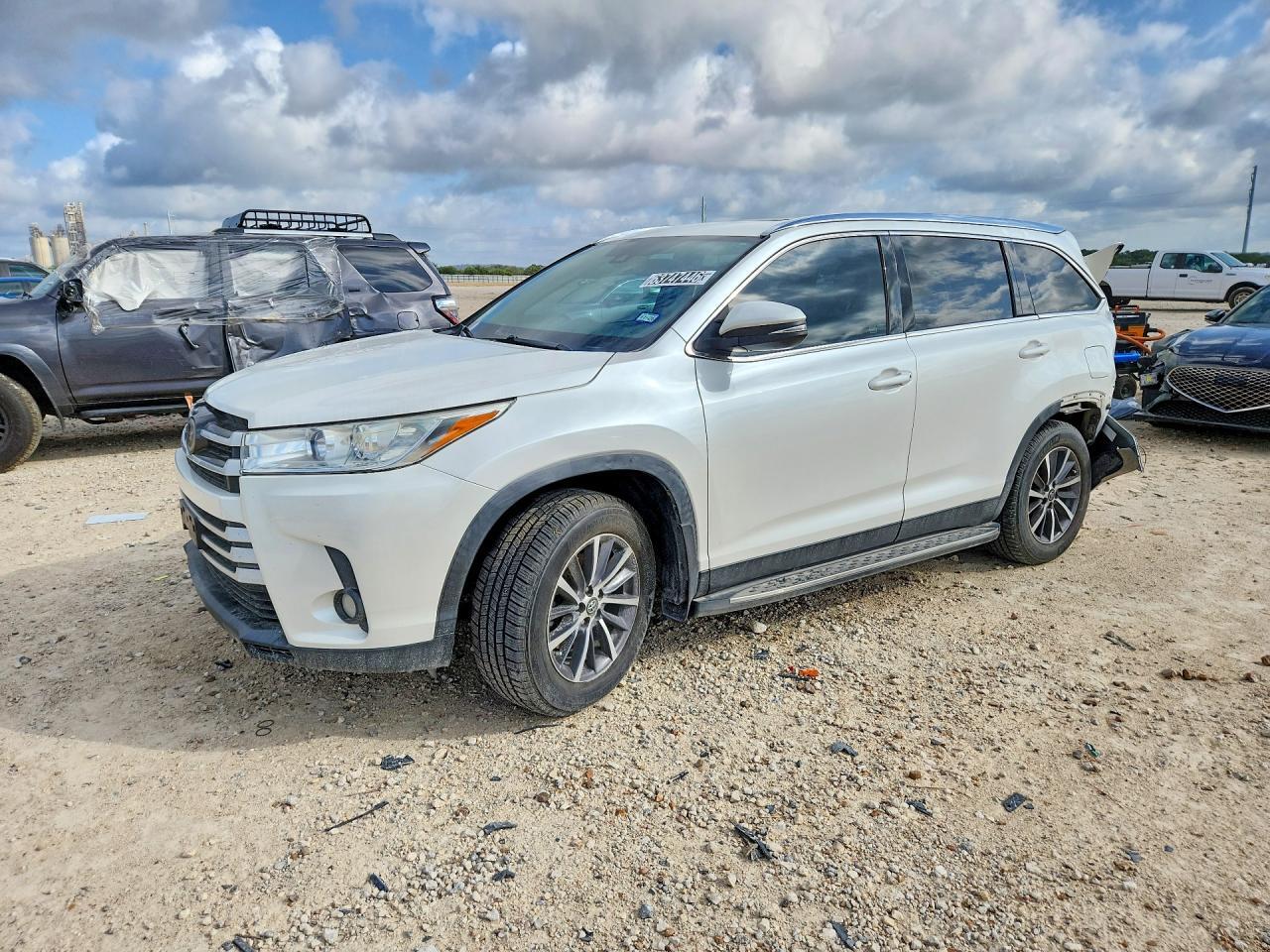 2019 TOYOTA HIGHLANDER 5TDKZRFH8KS339766