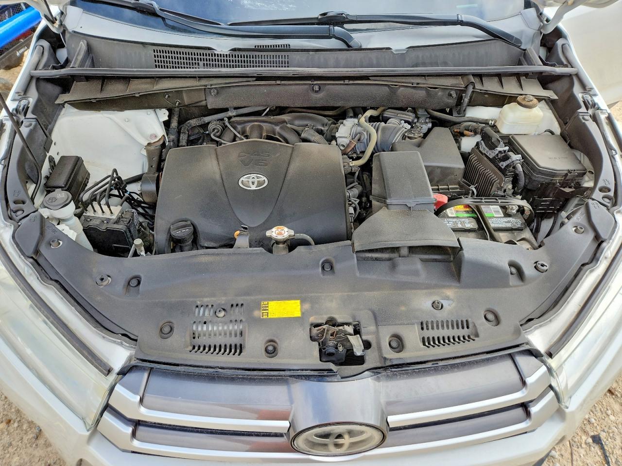 5TDKZRFH8KS339766 2019 TOYOTA HIGHLANDER photo no. 12