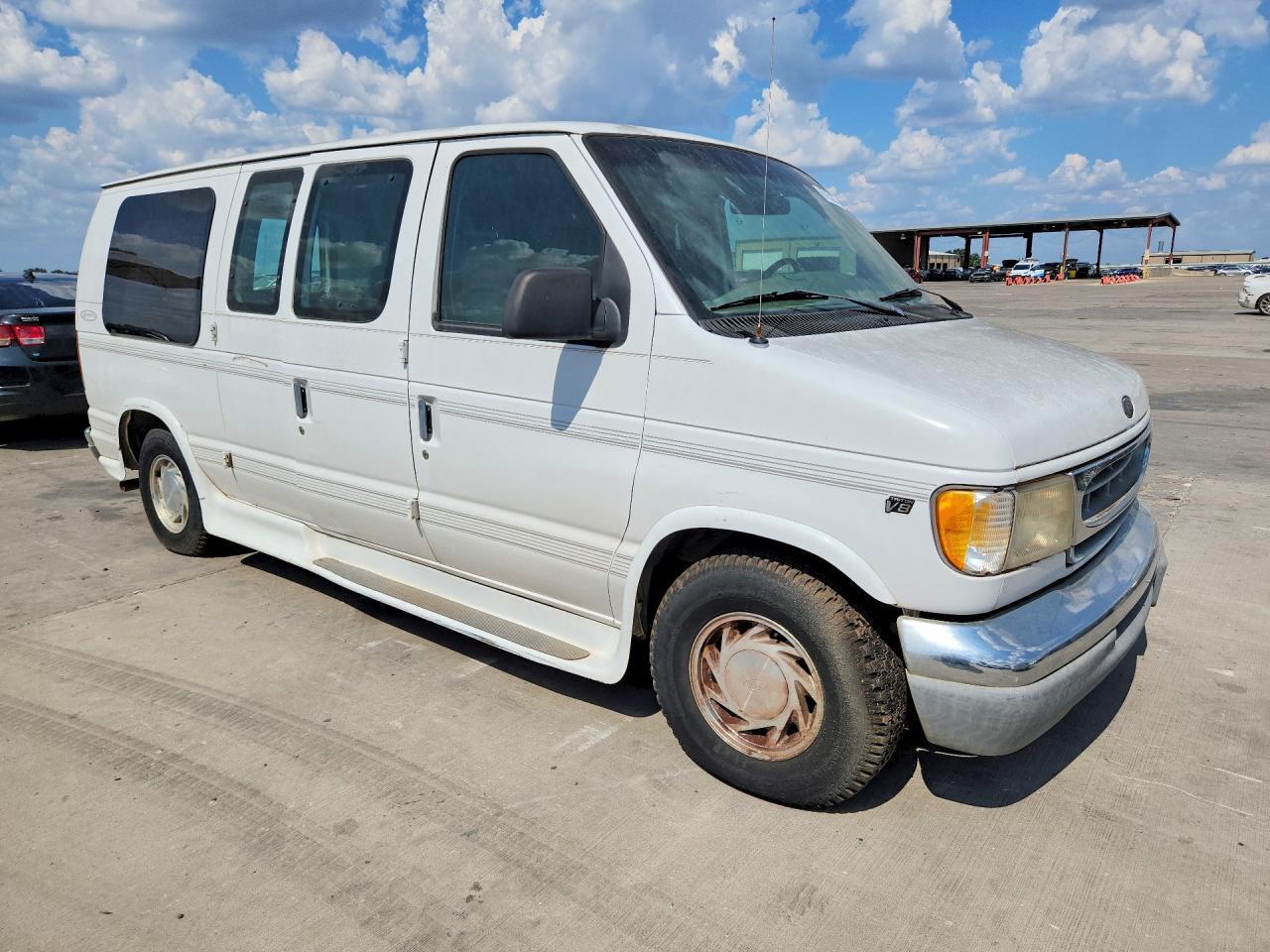 1FDRE14W2YHC07270 2000 FORD ECONOLINE photo no. 4