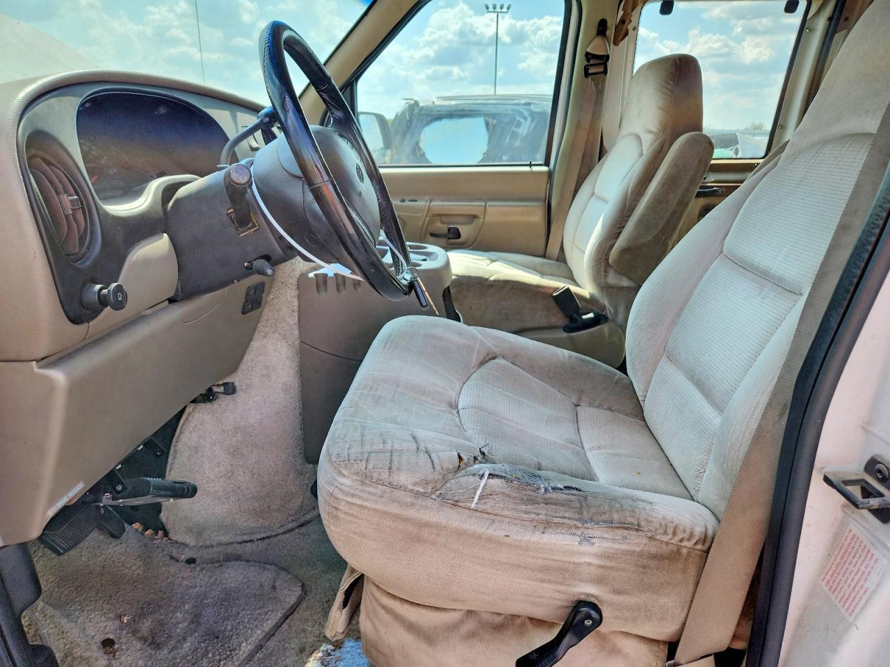 1FDRE14W2YHC07270 2000 FORD ECONOLINE photo no. 7