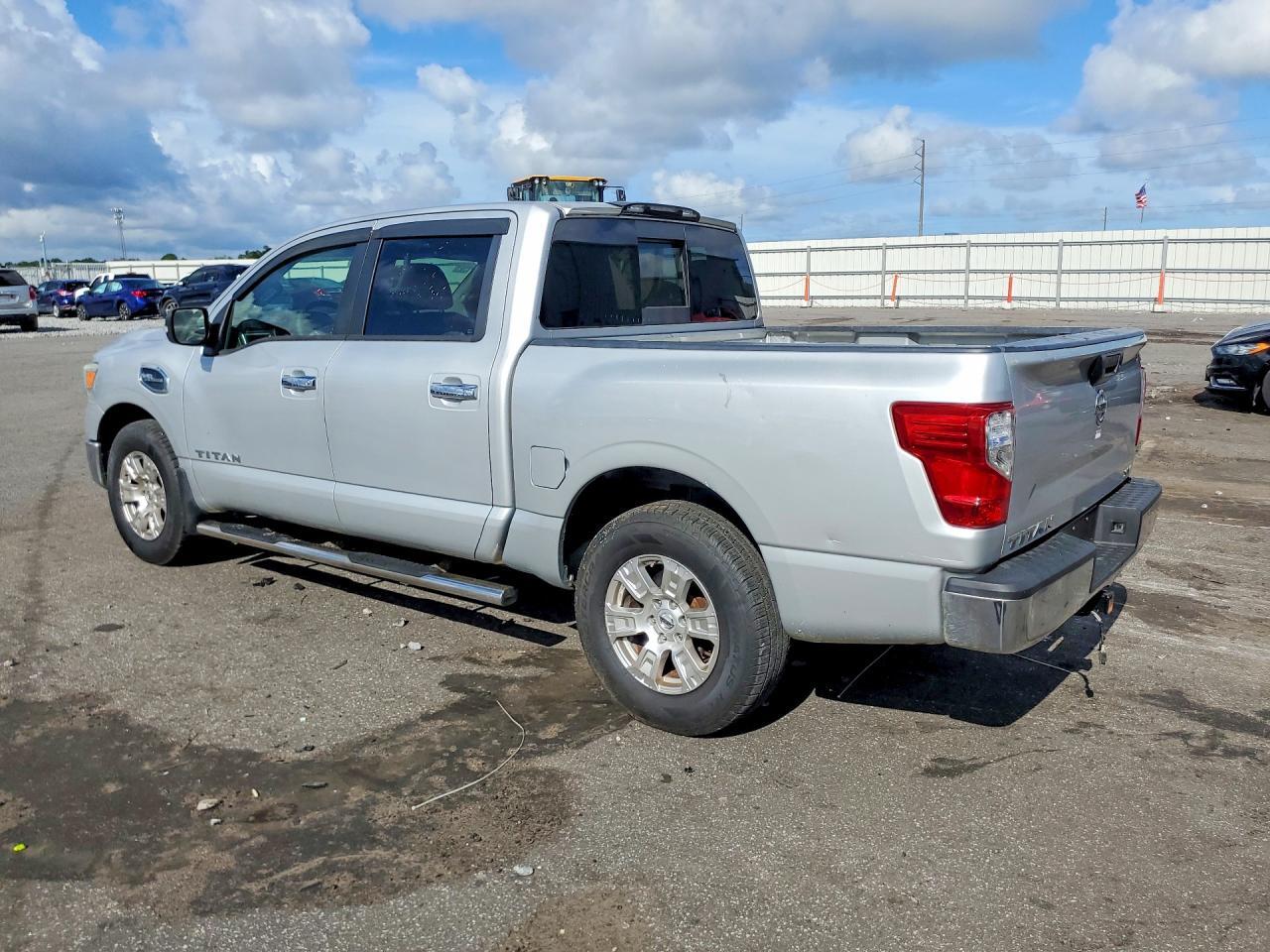 2017 NISSAN TITAN S — Фото 2 из 12