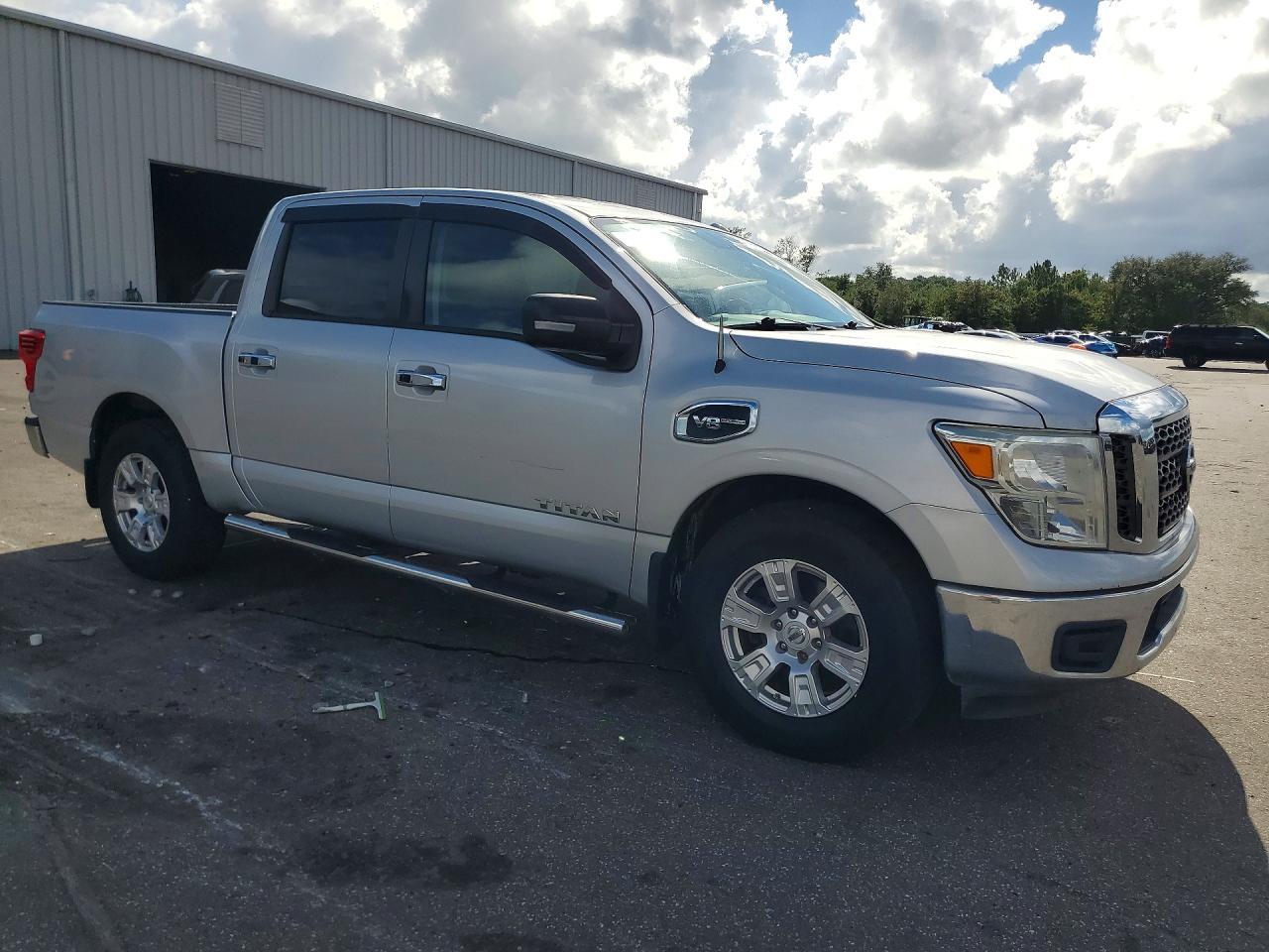 2017 NISSAN TITAN S — Фото 4 из 12