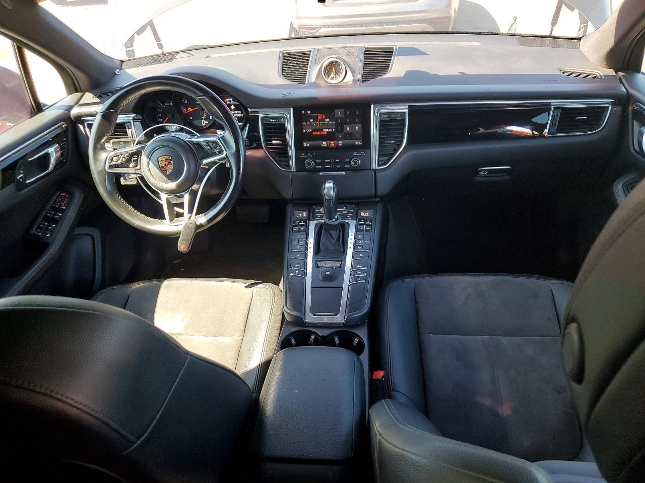 WP1AA2A58HLB09354 2017 PORSCHE MACAN photo no. 8