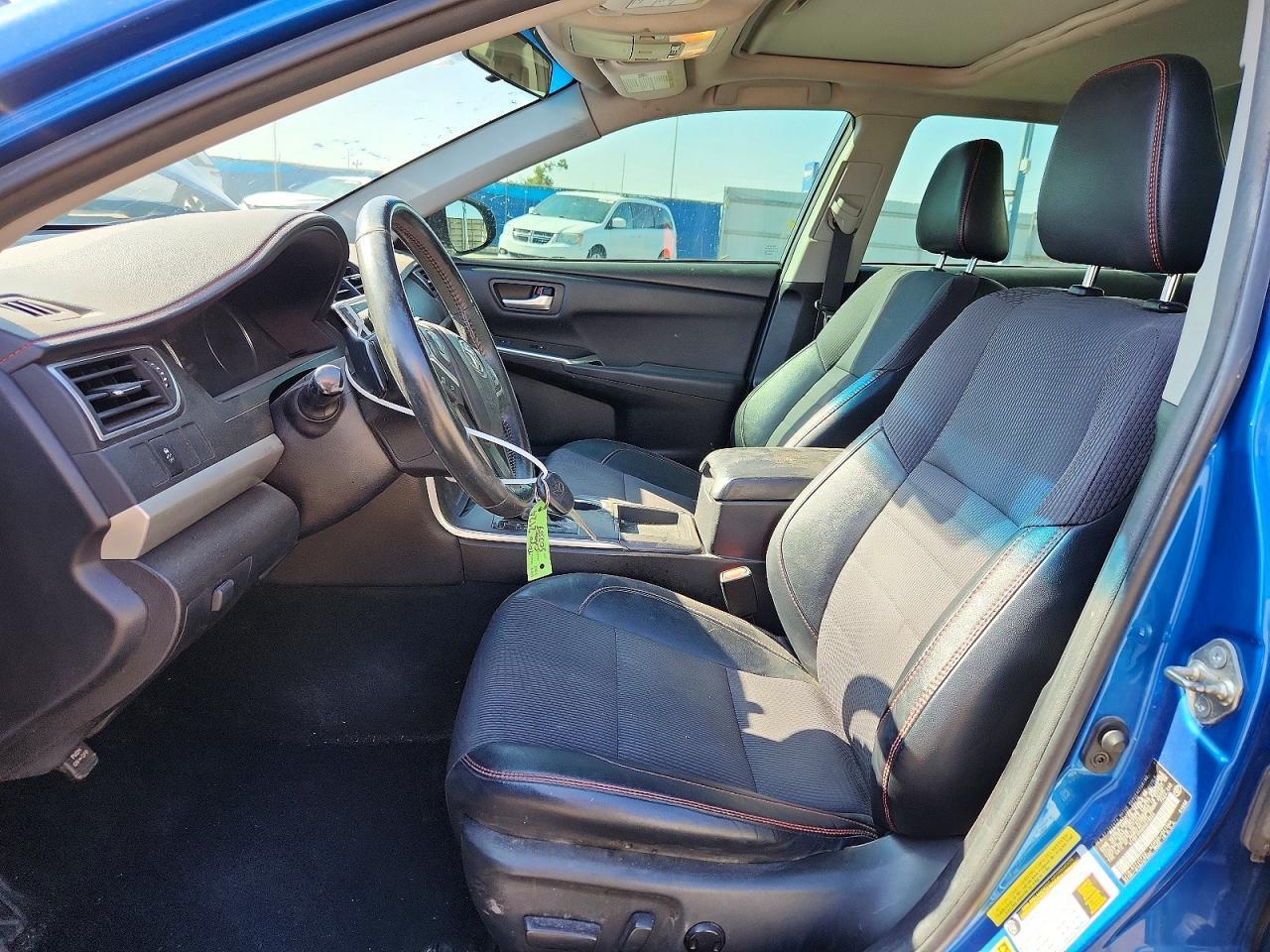 2017 TOYOTA CAMRY SE — Фото 7 из 12