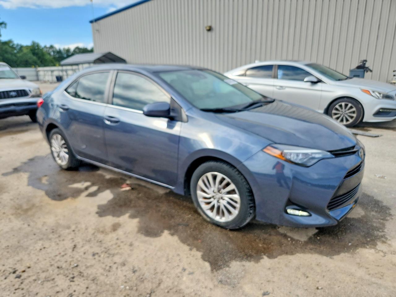 2017 TOYOTA COROLLA LE ECO — Фото 4 из 12