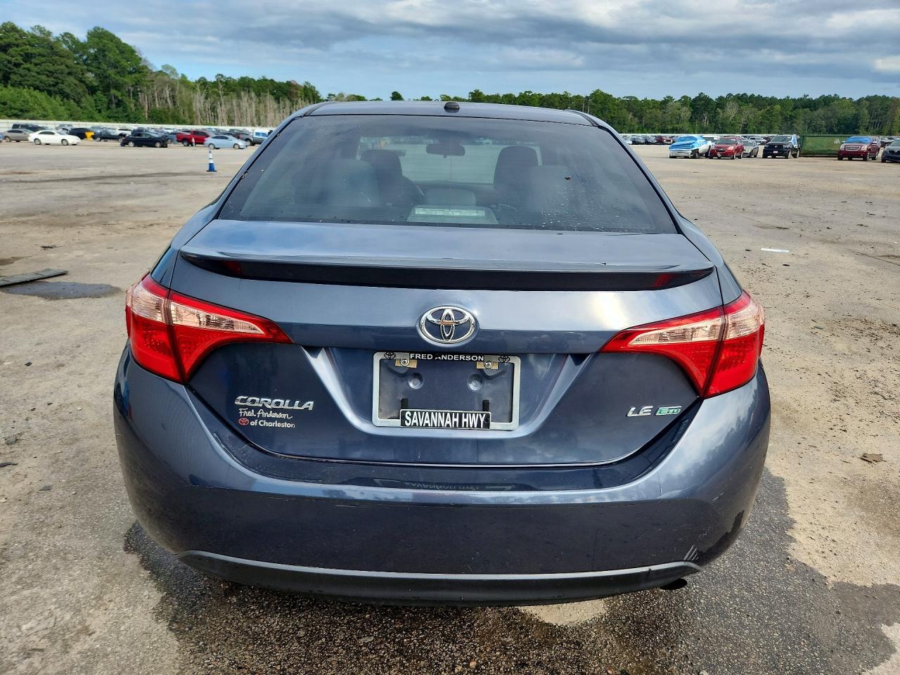 2017 TOYOTA COROLLA LE ECO — Фото 6 из 12