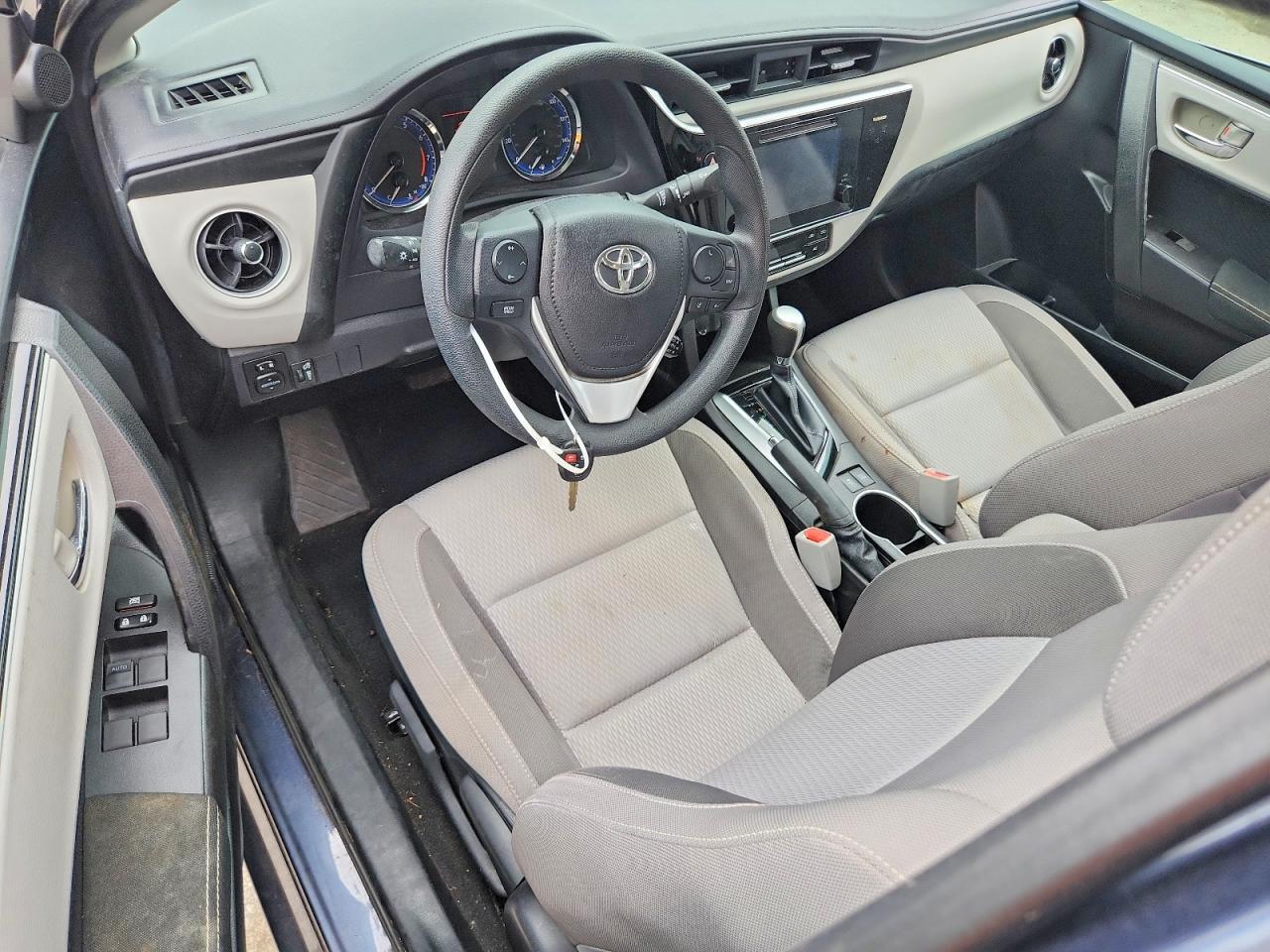 2017 TOYOTA COROLLA LE ECO — Фото 8 из 12
