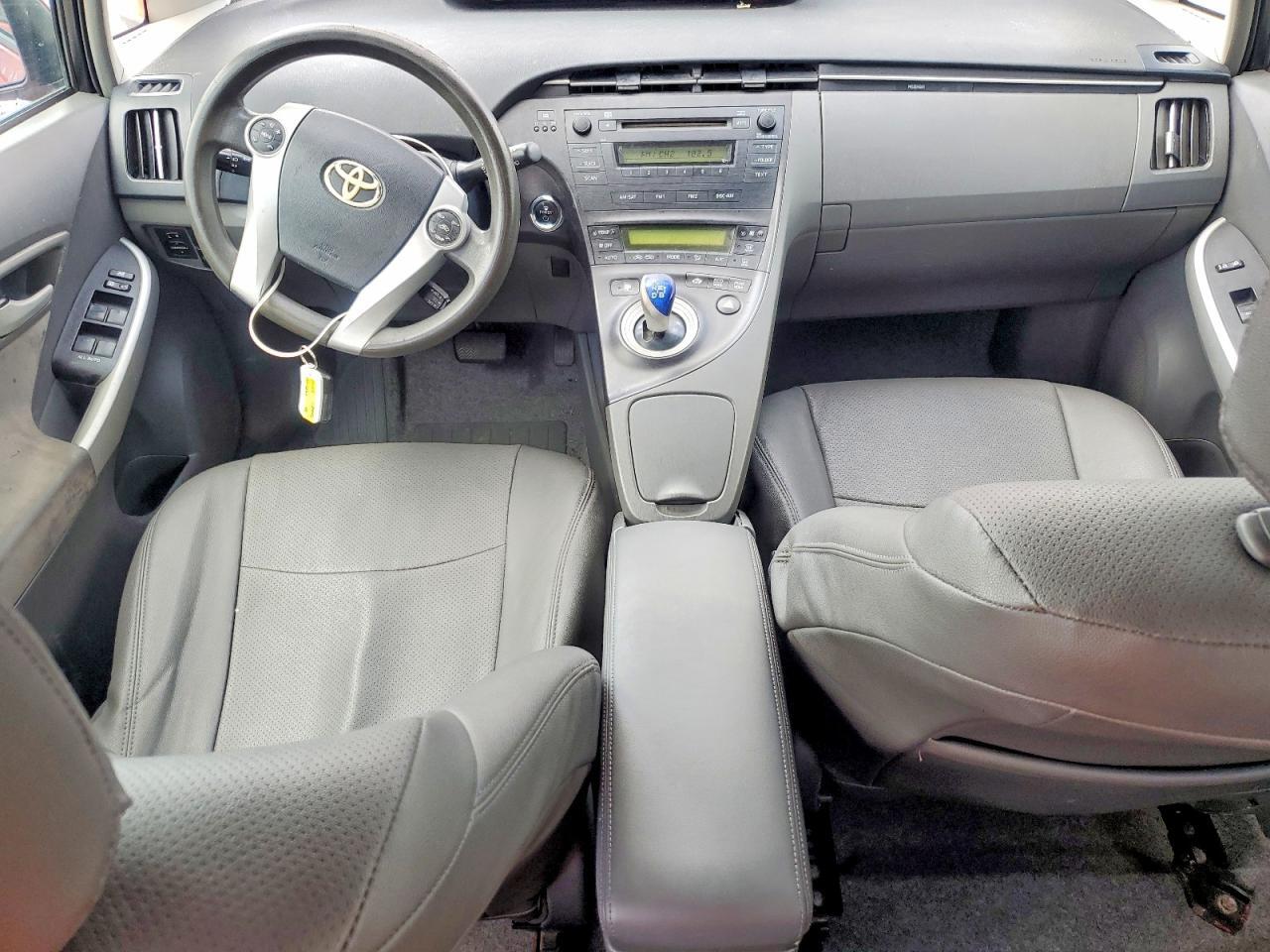 2010 TOYOTA PRIUS II — Фото 8 из 12