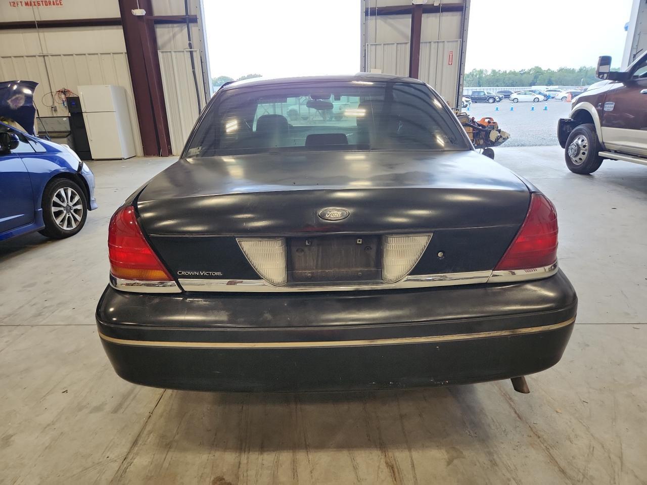 2003 FORD CROWN VICTORIA LX — Фото 6 из 12