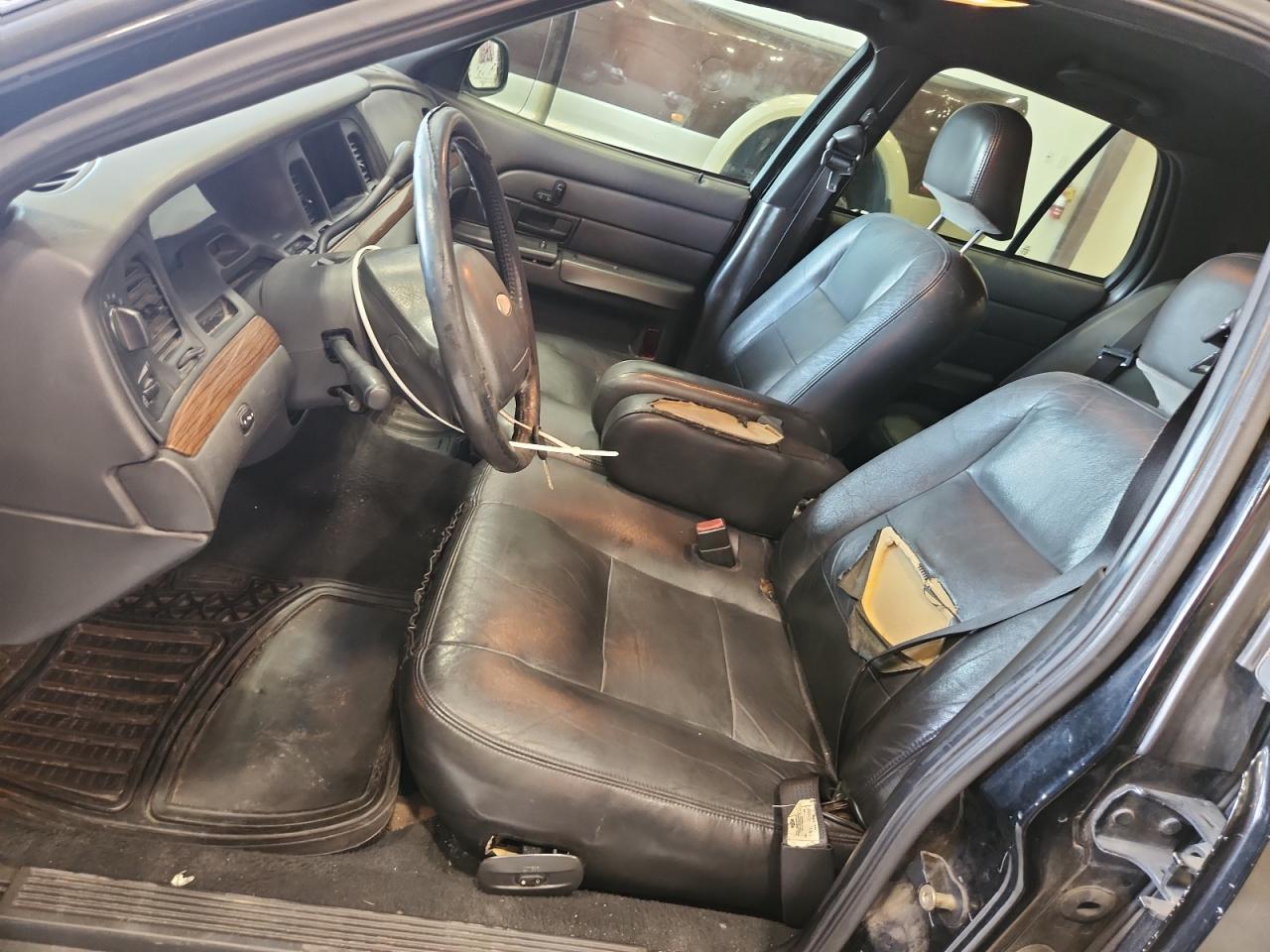 2003 FORD CROWN VICTORIA LX — Фото 7 из 12