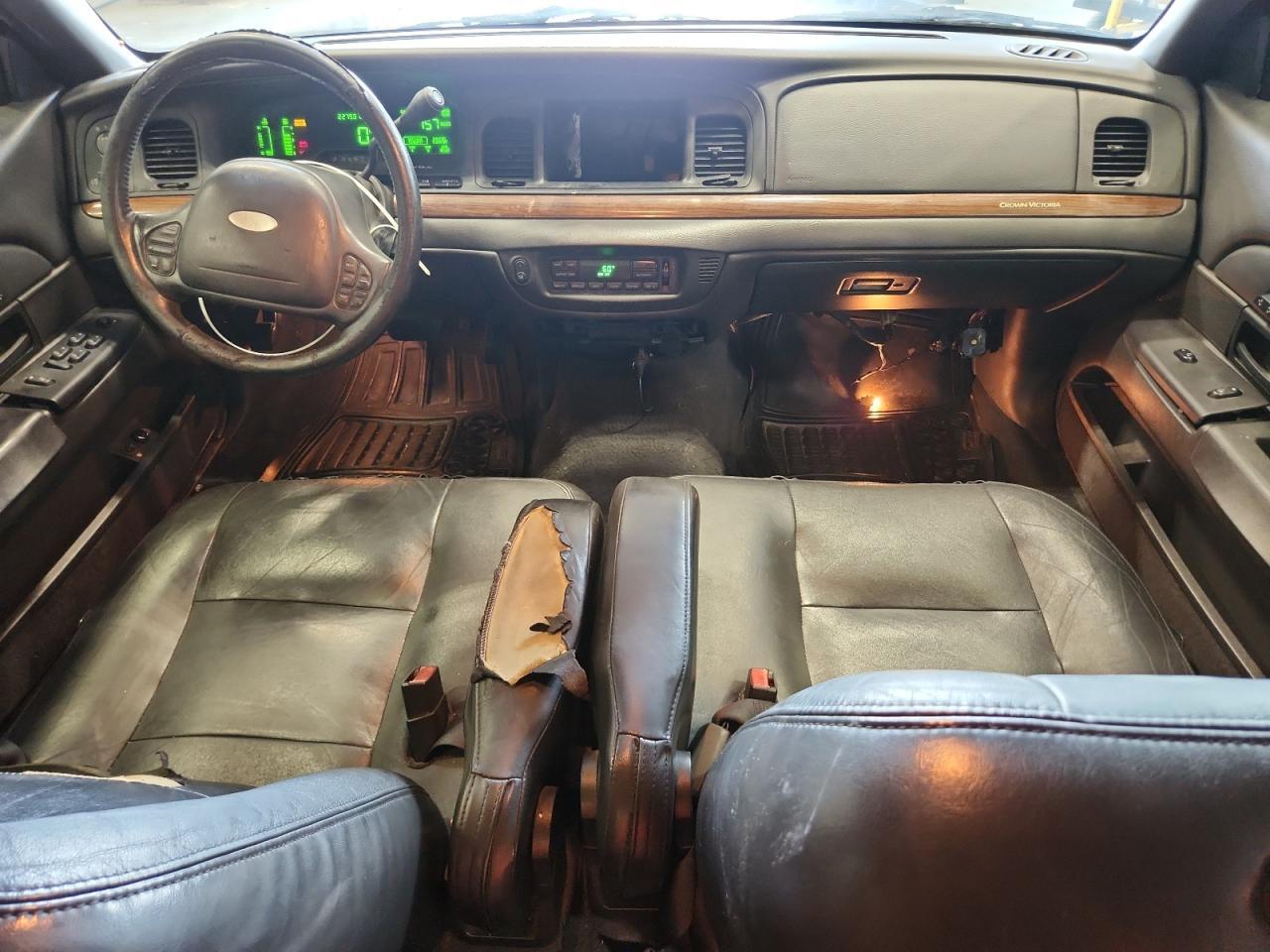 2003 FORD CROWN VICTORIA LX — Фото 8 из 12
