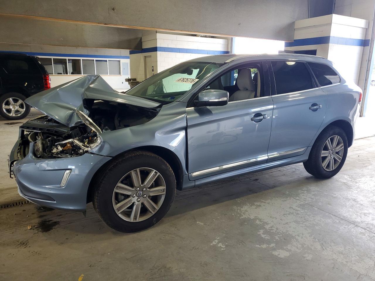 2017 VOLVO XC60 YV440MDU9H2202452
