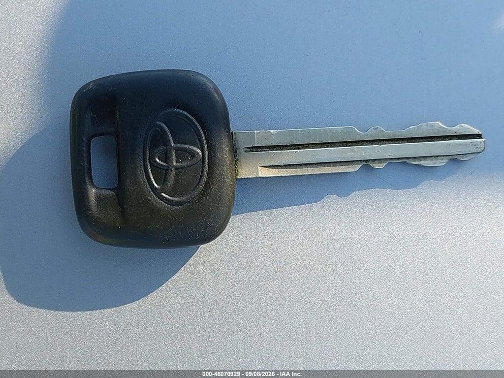 JTEGD20V050087931 2005 TOYOTA RAV4 photo no. 11