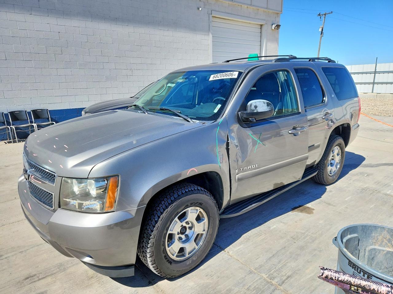 2008 CHEVROLET TAHOE 1GNFK13088R112274