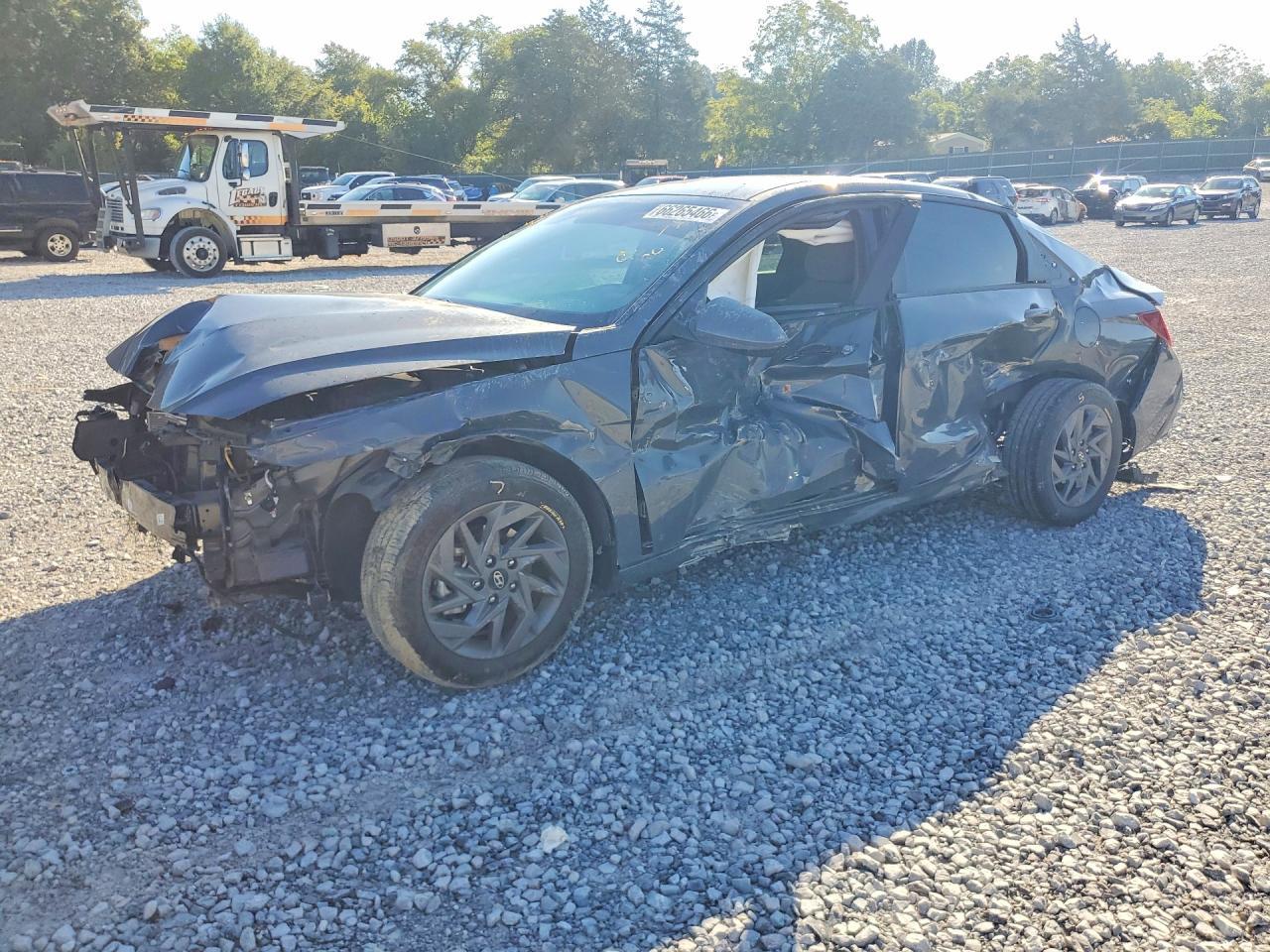 2024 HYUNDAI ELANTRA KMHLM4DG9RU670292