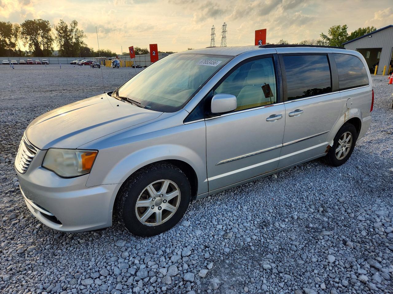 2011 CHRYSLER TOWN & COUNTRY 2A4RR5DGXBR665038
