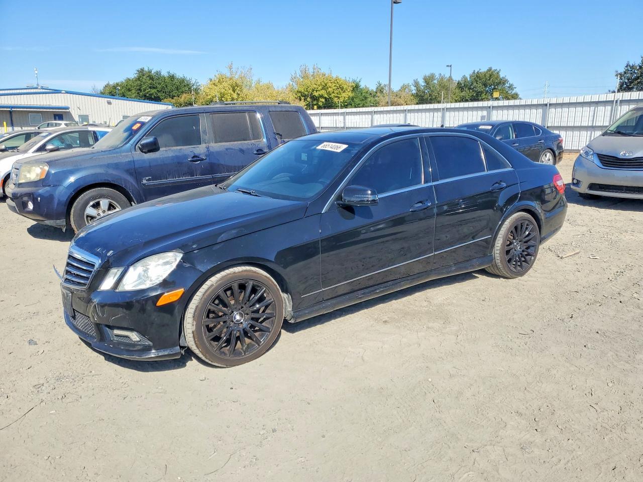 2011 MERCEDES-BENZ E WDDHF5GB7BA280430