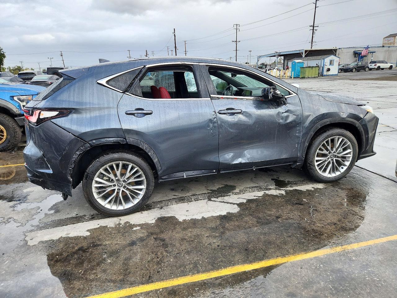 2025 LEXUS NX 350H LUXURY — Фото 3 из 13