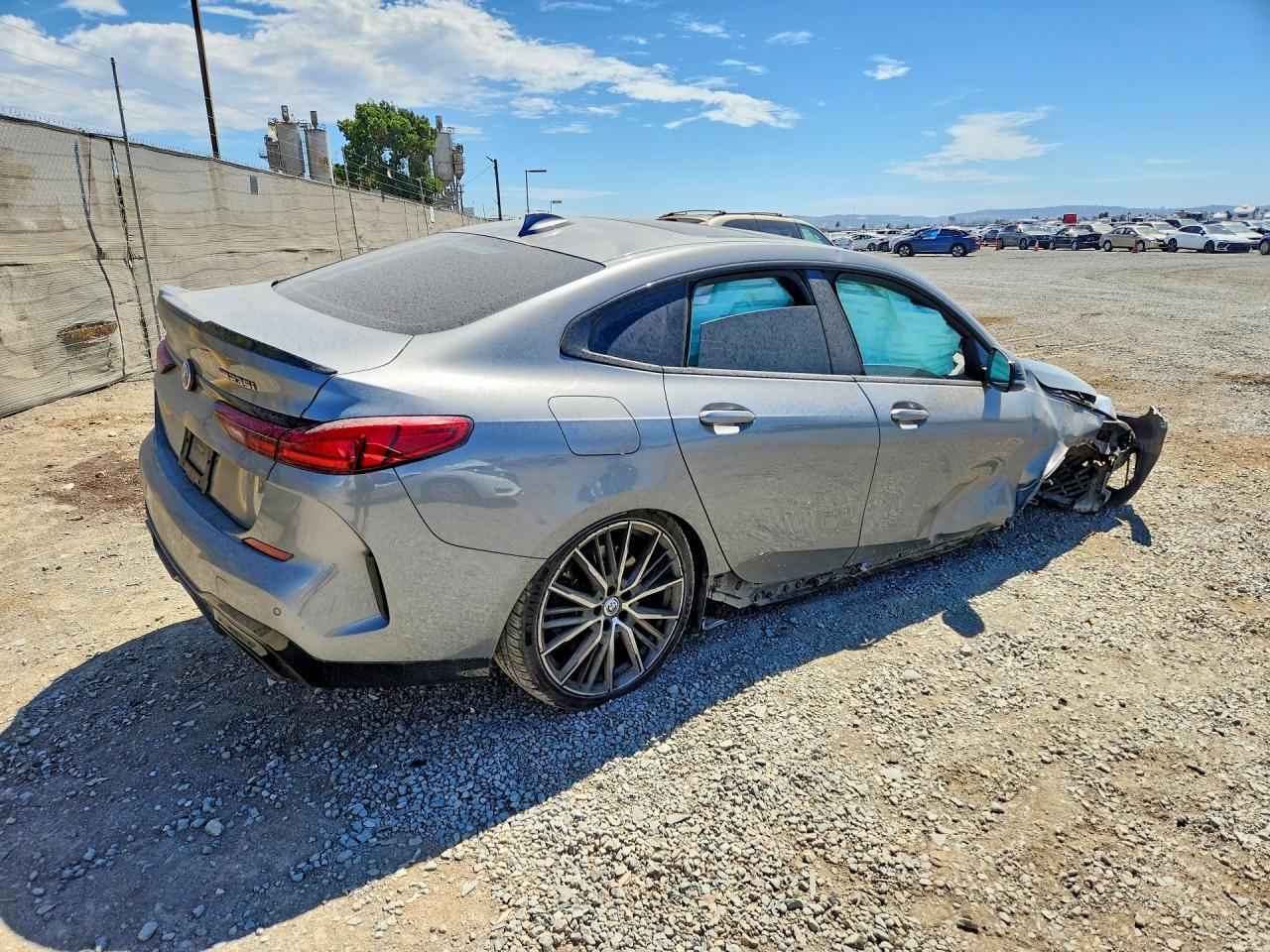 2023 BMW M235XI — Фото 3 из 12