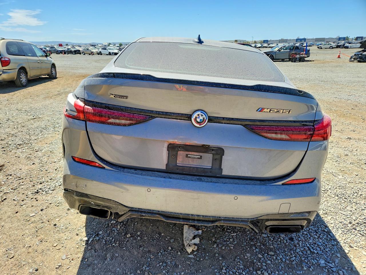 2023 BMW M235XI — Фото 6 из 12