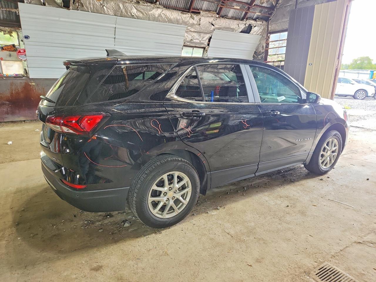 2022 CHEVROLET EQUINOX LT — Фото 3 из 13