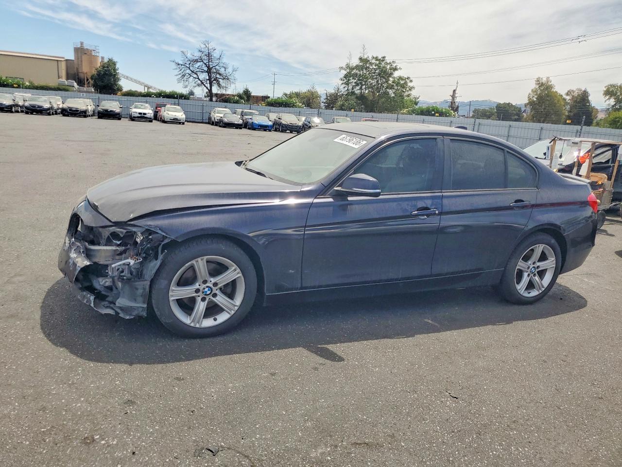 2013 BMW 320 WBA3B1C57DK128943