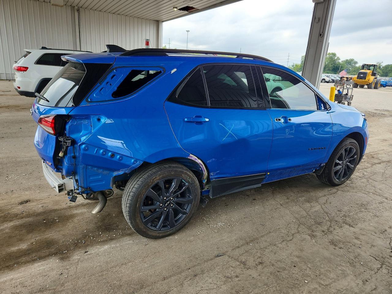 2024 CHEVROLET EQUINOX RS — Фото 3 из 14