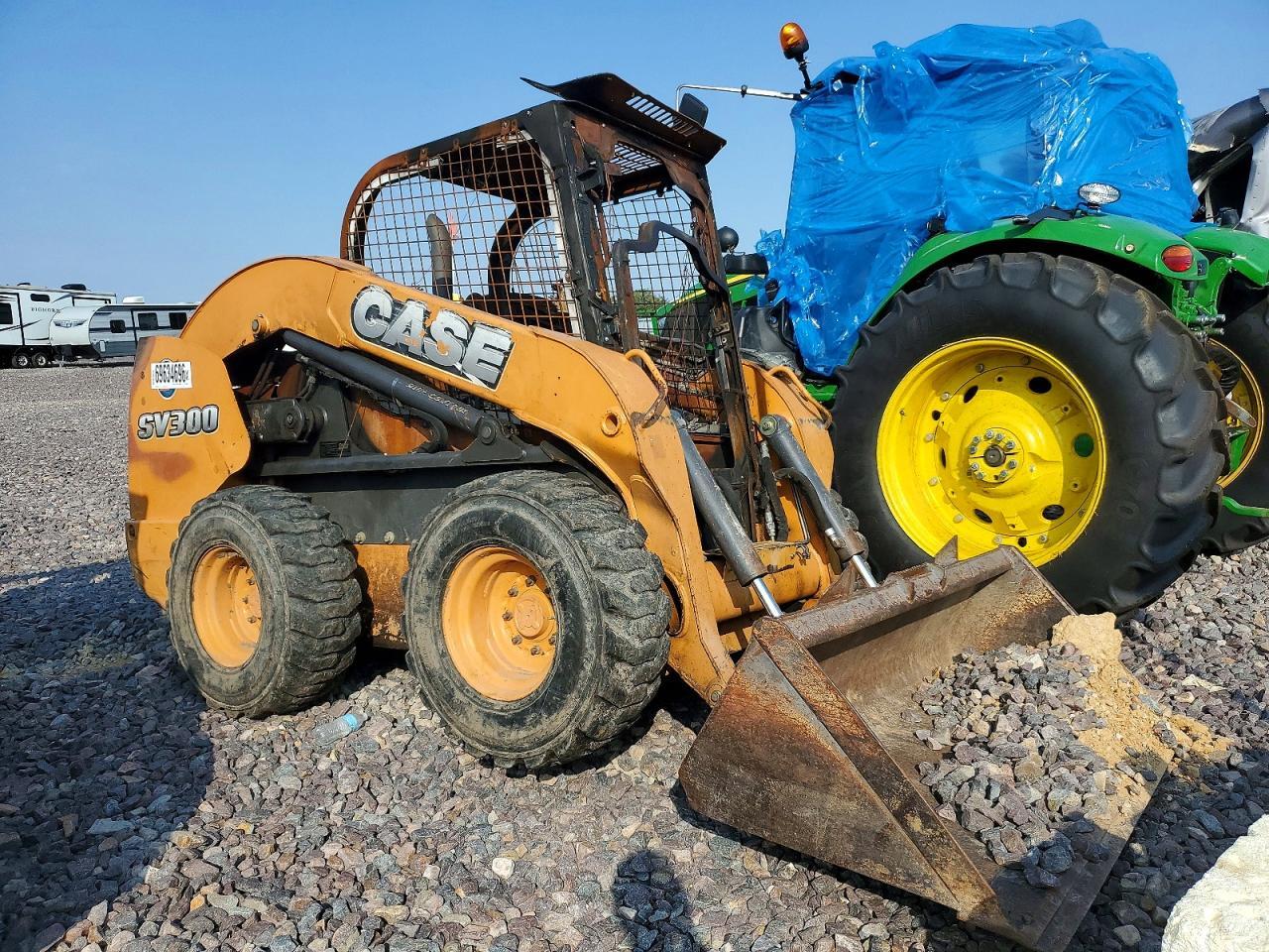 2014 CASE SV300 - SKID STEER LOADER