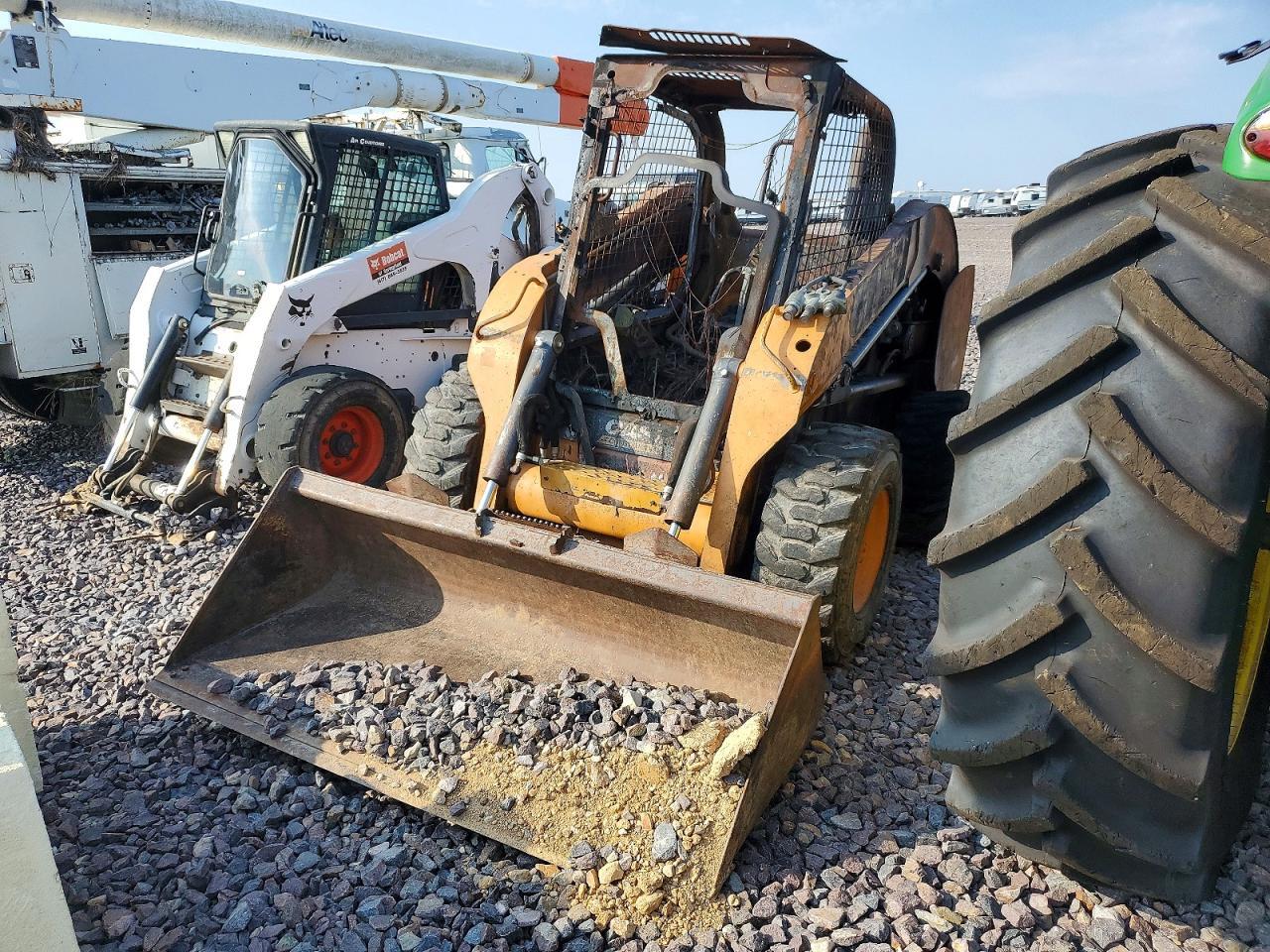 2014 CASE SV300 - SKID STEER LOADER — Фото 2 из 10