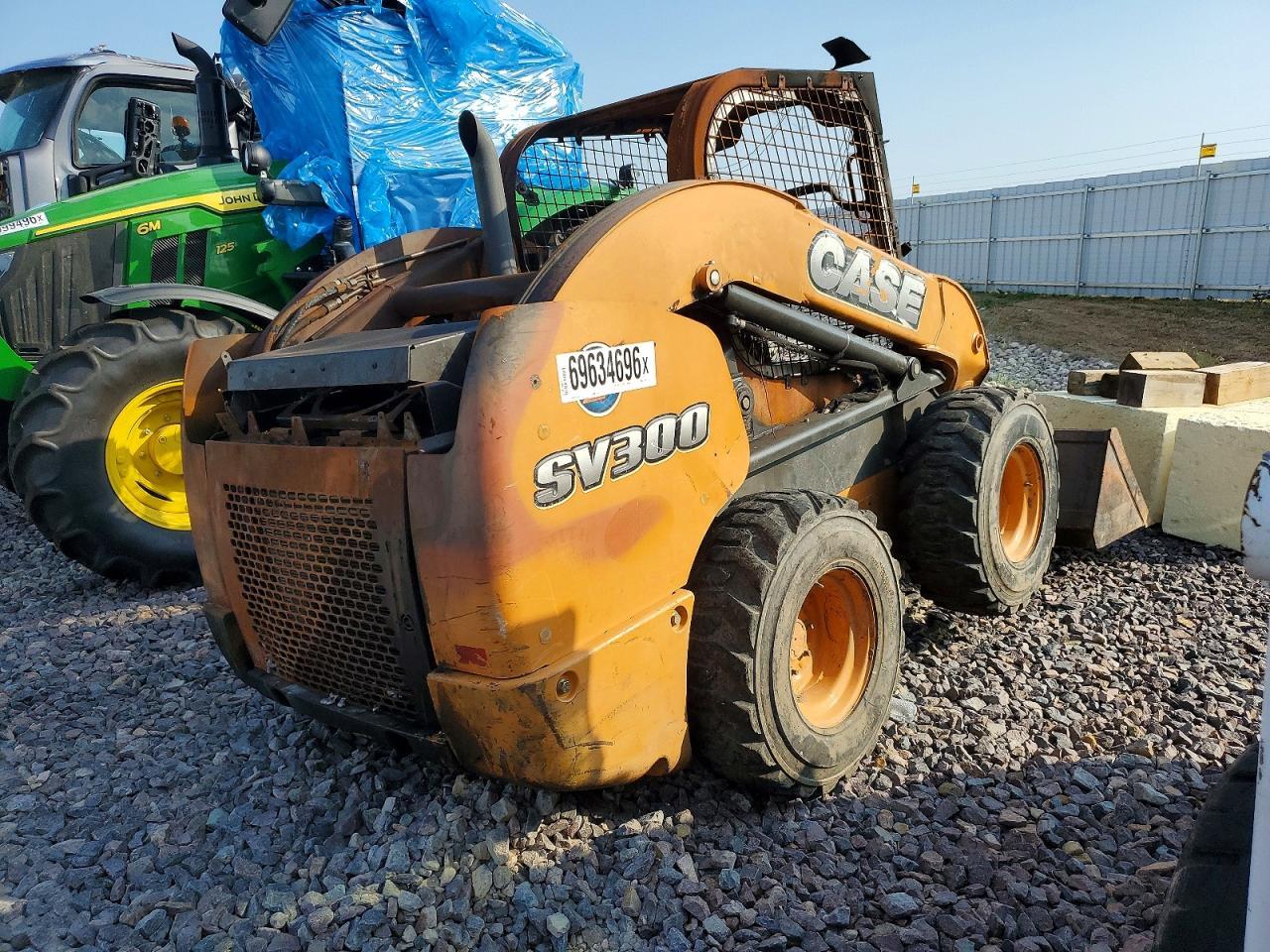 2014 CASE SV300 - SKID STEER LOADER — Фото 4 из 10