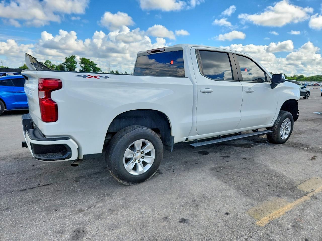 2022 CHEVROLET SILVERADO K1500 LT — Фото 3 из 12
