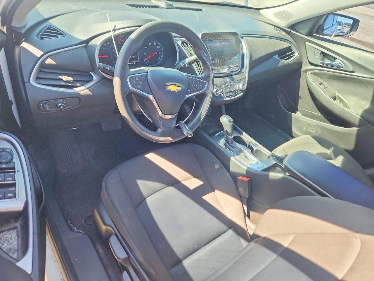 2019 CHEVROLET MALIBU LS — Фото 8 из 12