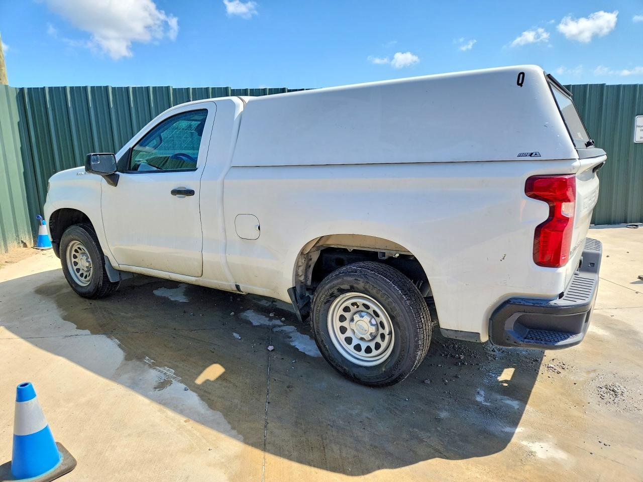 3GCNAAEK2PG340565 2023 CHEVROLET SILVERADO photo no. 2