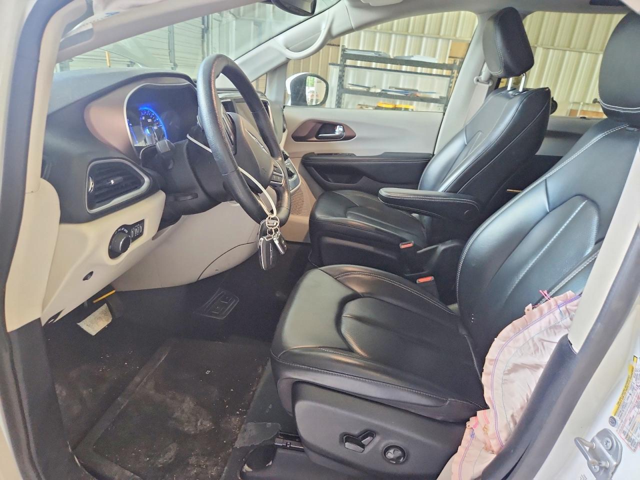 2C4RC1DG9LR264517 2020 CHRYSLER VOYAGER photo no. 7