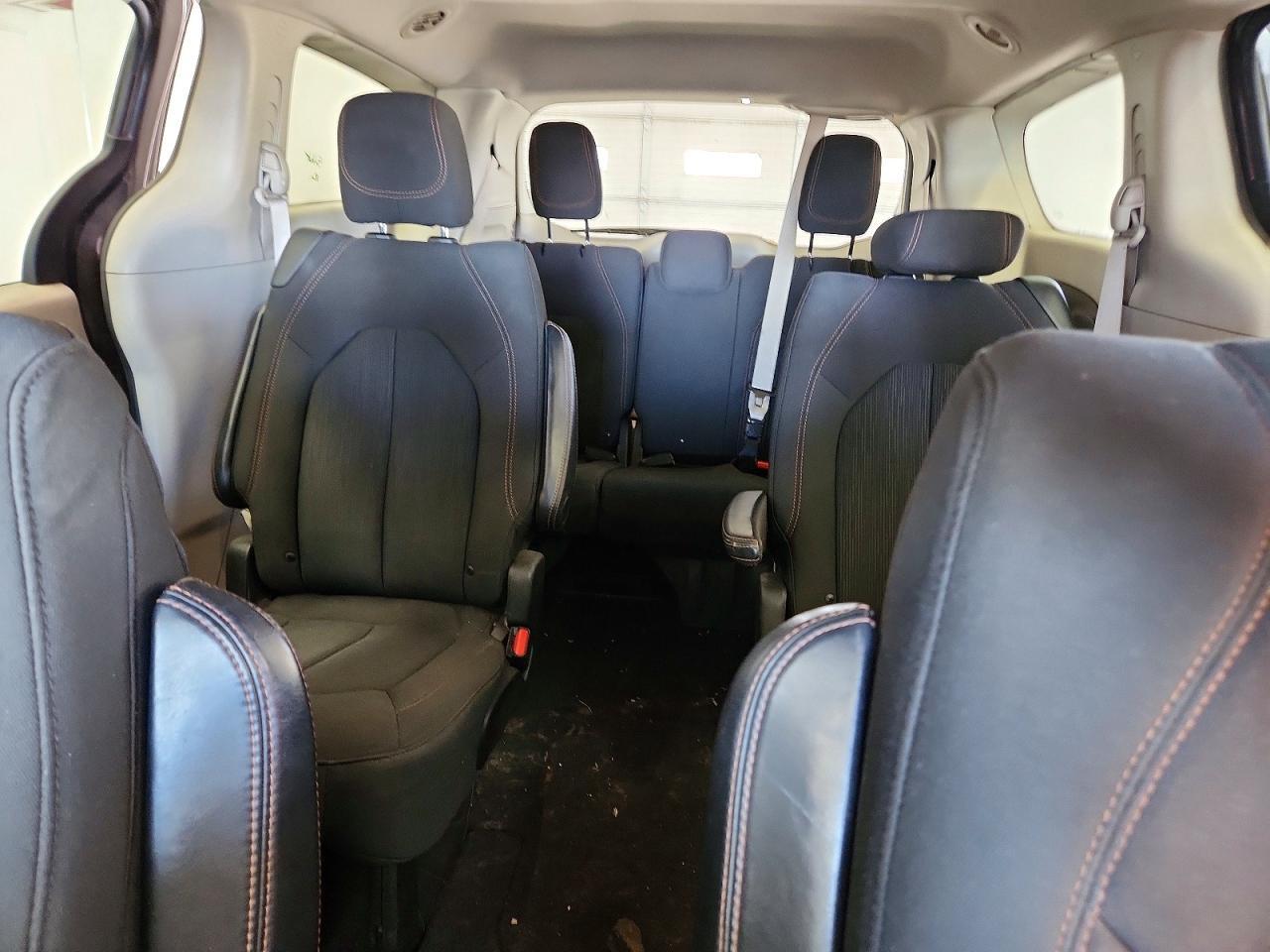 2019 CHRYSLER PACIFICA LX — Фото 10 из 13