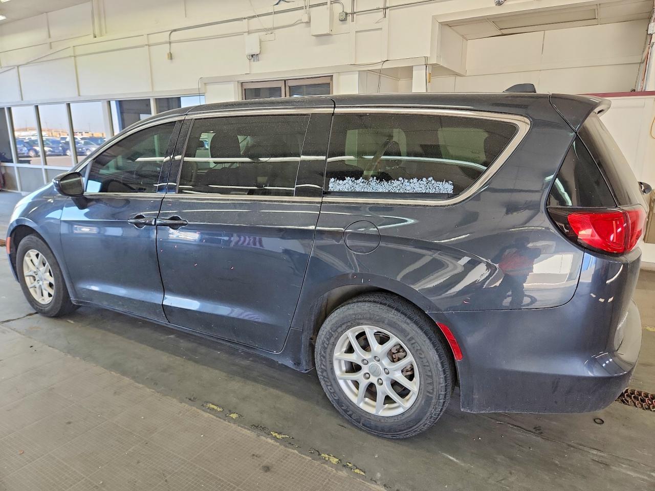 2019 CHRYSLER PACIFICA LX — Фото 2 из 13
