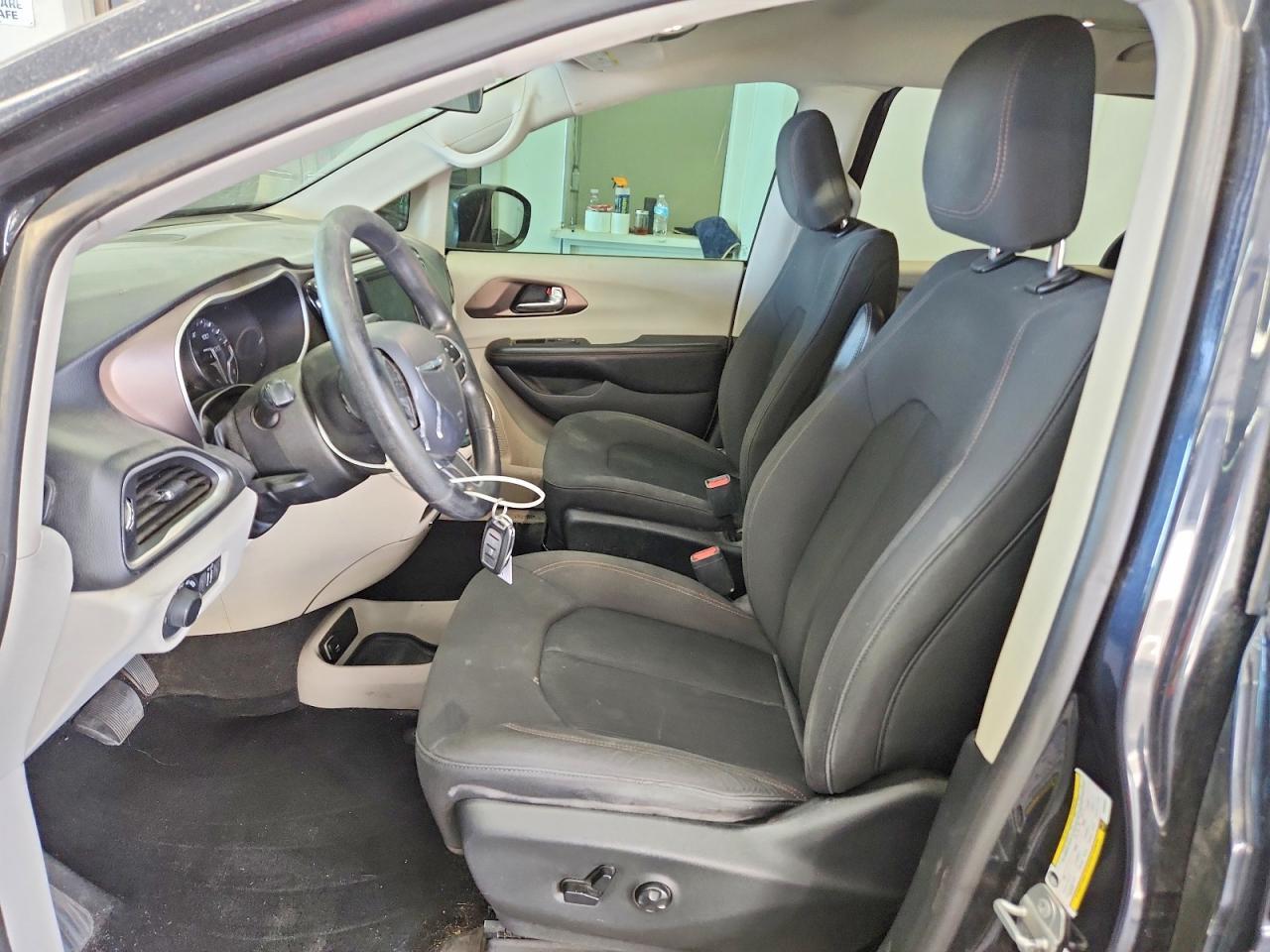 2019 CHRYSLER PACIFICA LX — Фото 7 из 13