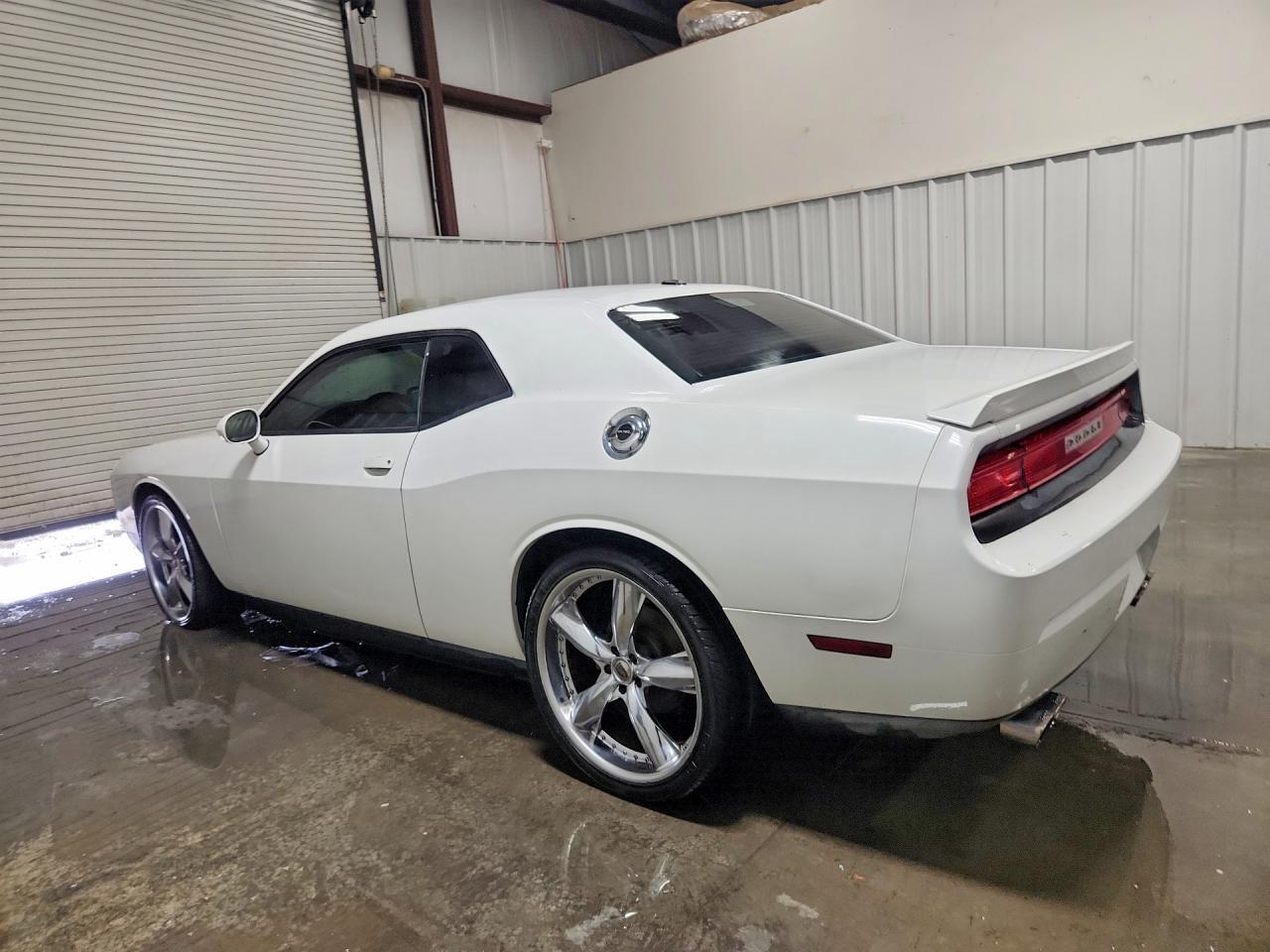 2C3CDYBT1EH284317 2014 DODGE CHALLENGER photo no. 2