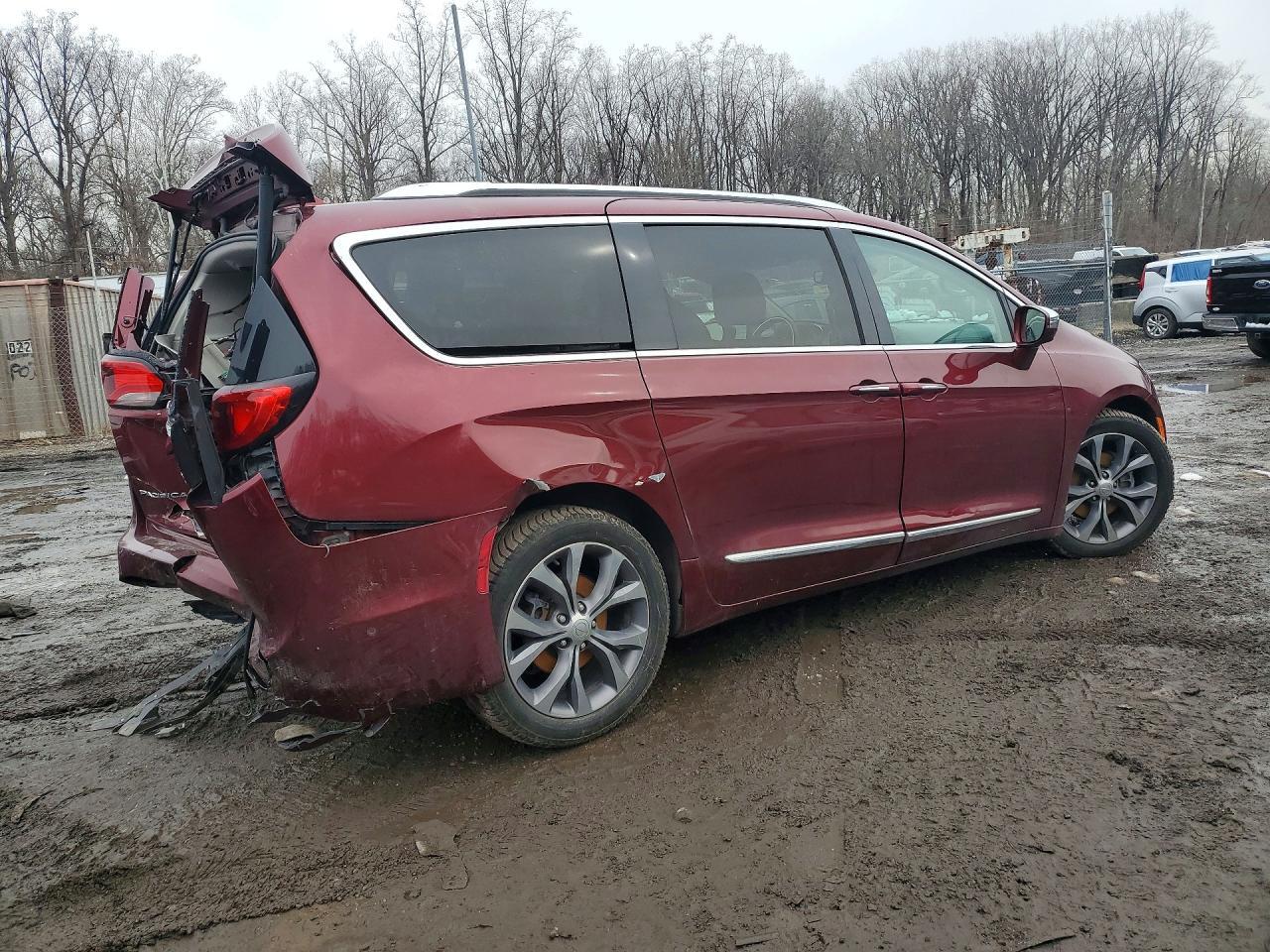 2C4RC1GG8JR210506 2018 CHRYSLER PACIFICA photo no. 3