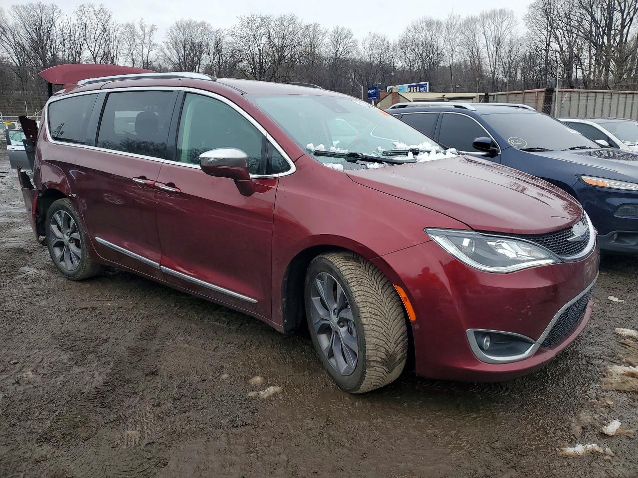 2C4RC1GG8JR210506 2018 CHRYSLER PACIFICA photo no. 4